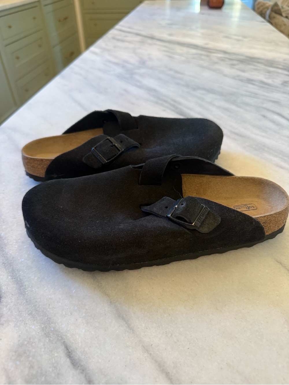 Birkenstock Boston Soft Footbed Clog
Black Suede
Women’s 39